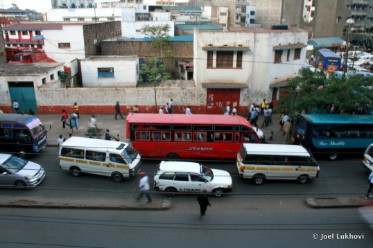 Matatus hekd up in traffic along Tom Mboya street as the city askaris engage the hawkers in a street battle.